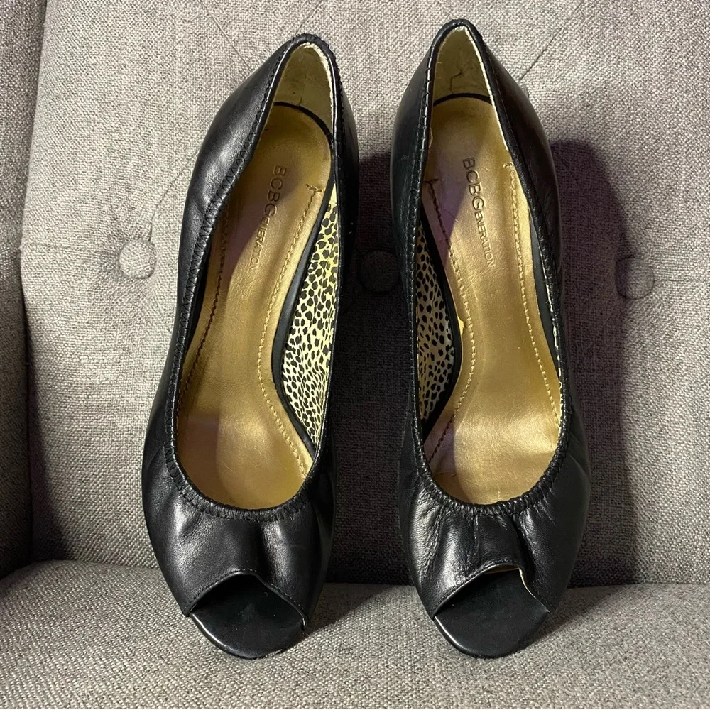 BCBGeneration Leather Black/Leopard Wedge Heels 👠🖤🐆